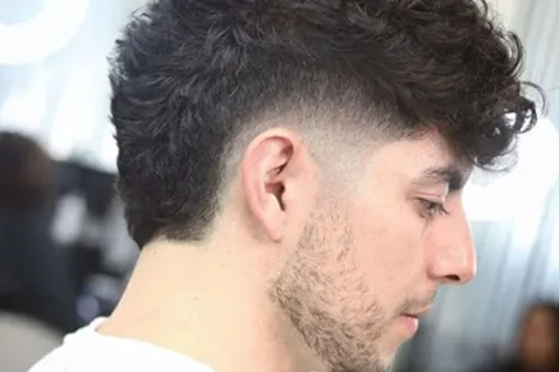 Dessus bouclé texturé avec taper fade bas, chez Bill-K à Longueuil